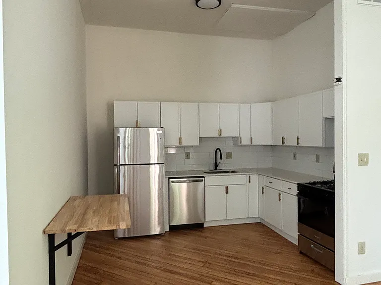37 Union St #102 — Photo 20