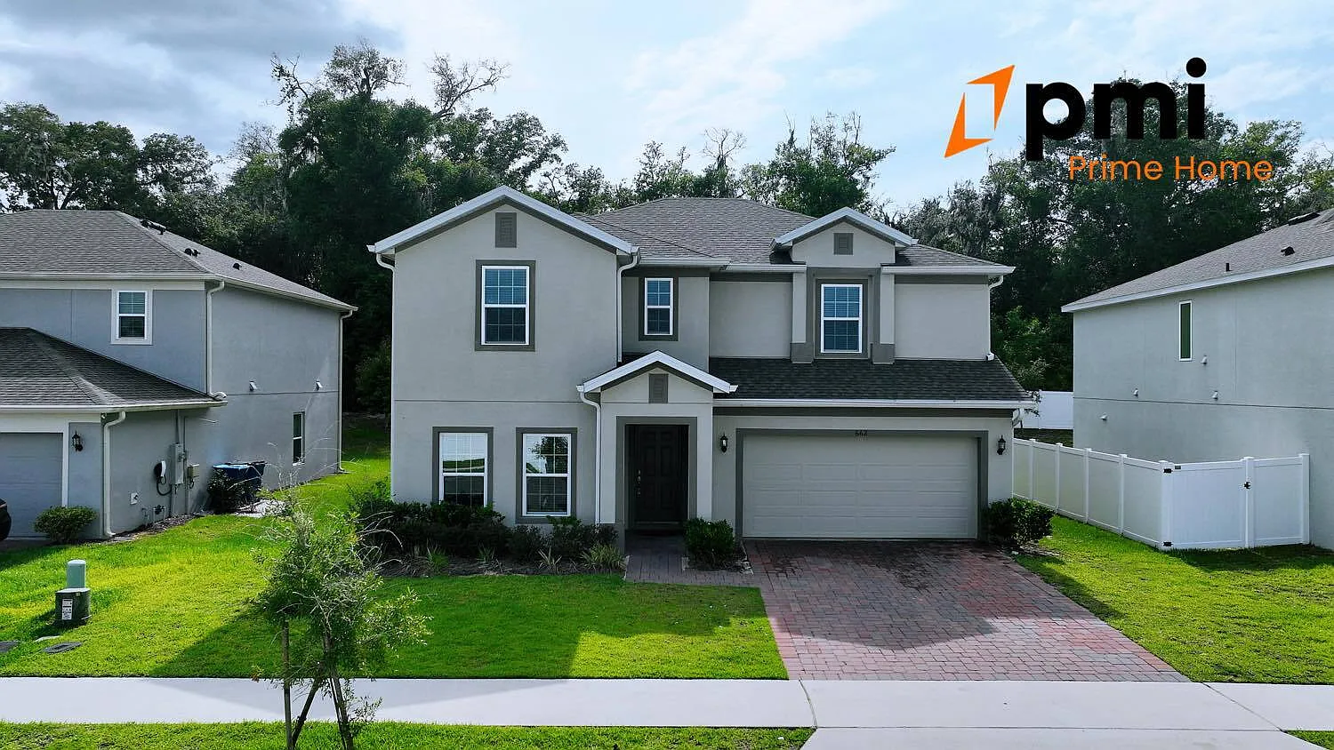 4 bed, 2.5 bath, 2560 sqft, $2,600 — Photo 2