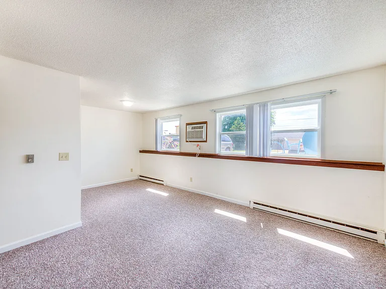 20 Schmitz St NE #5 — Photo 6