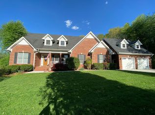 2520 H E Johnson Rd, Bowling Green, KY 42103