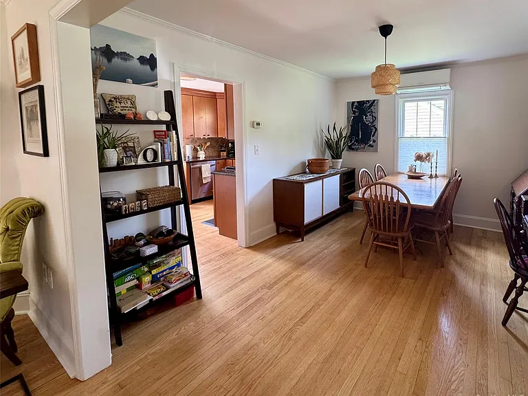 74 N Elm St — Photo 4