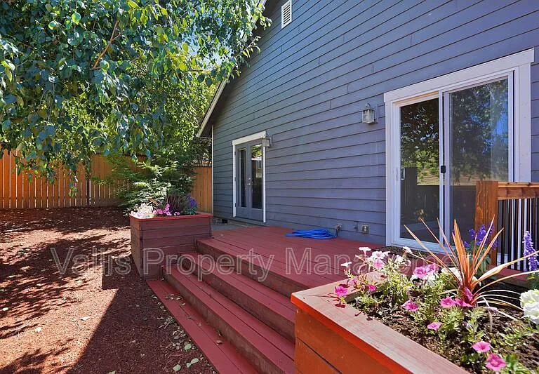 5164 Andresen St SE — Photo 38