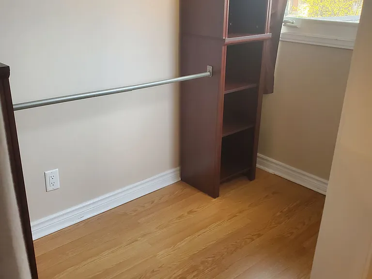 104 Houseman Cres — Photo 13