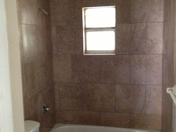 4th image of 1023 McNamee St APT B