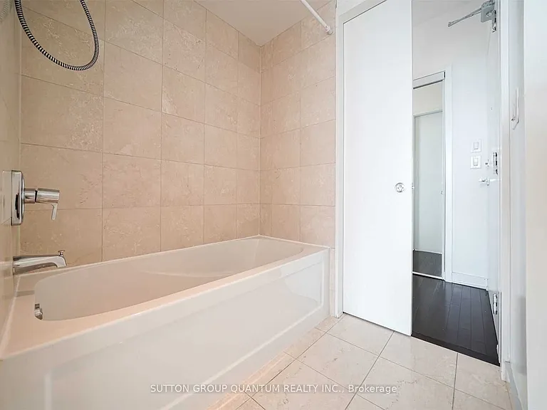12 York St #5207 — Photo 13