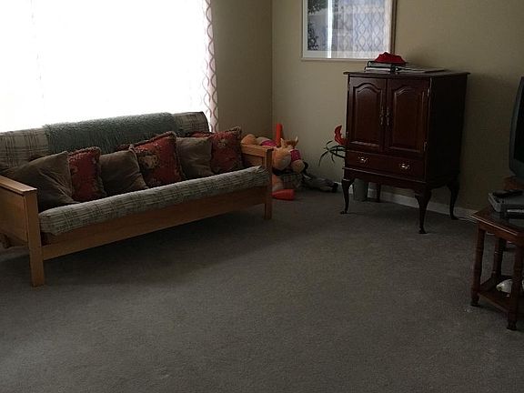 3rd image of 42 Bryan Dr