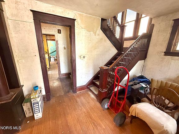 3rd image of 401 Victoria Pl
