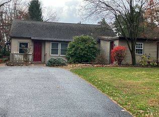 528 Fishing Creek Rd, Lewisberry, PA 17339