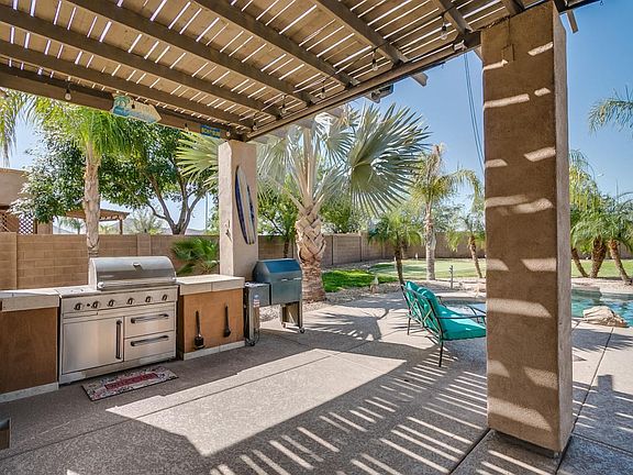 Built in bbq under extended patio