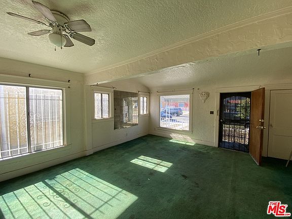 4th image of 5832 S Van Ness Ave