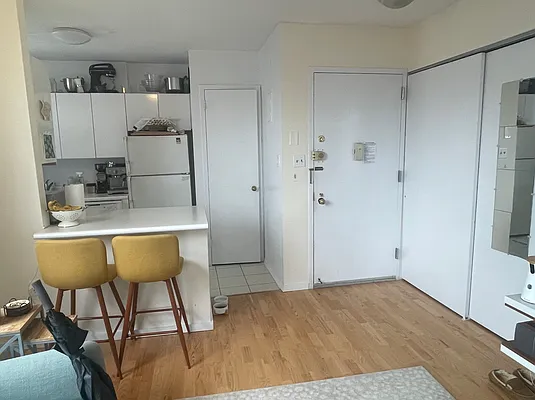 Rented by Nest Seekers International | media 11