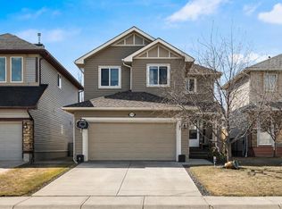 773 N Luxstone Lndg SW, Airdrie, AB T4B3K9