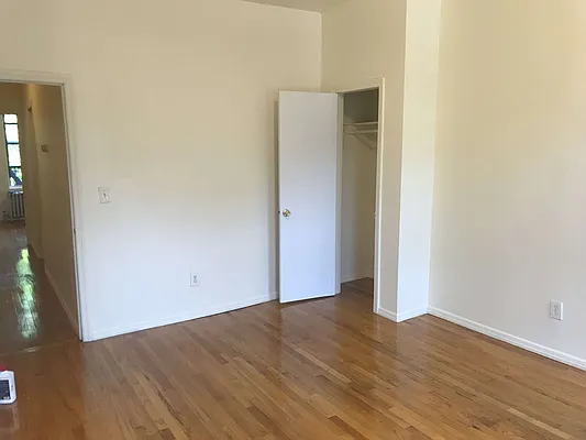 Rented by EXR | media 2