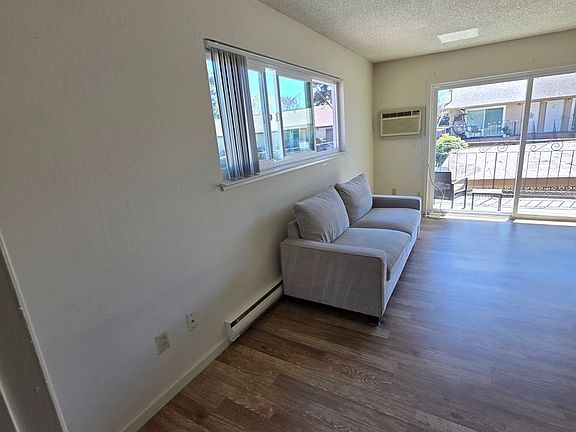 4th image of 4047 Hamilton Ave APT F7