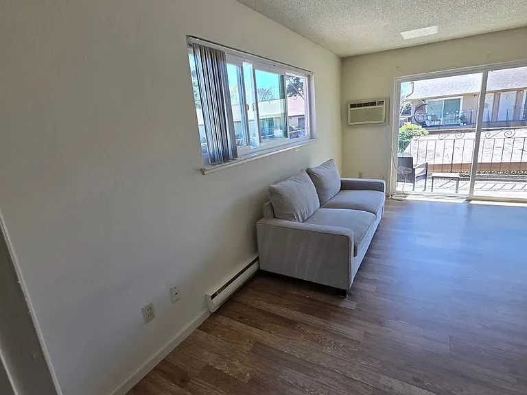 4047 Hamilton Ave #F7 — Photo 4