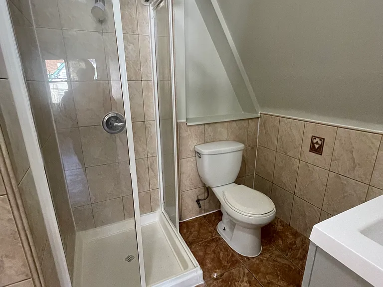 413 Summer Ave #1 — Photo 5
