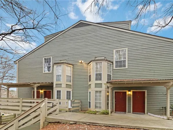 103 Riverview Dr SE, Marietta, GA 30067