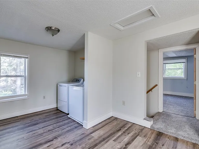 544 S Mechanic St — Photo 28