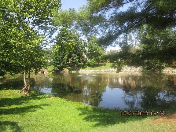 4th image of 232 Independence Dr