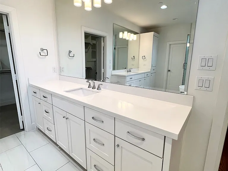 4325 Glenwick Ln — Photo 15