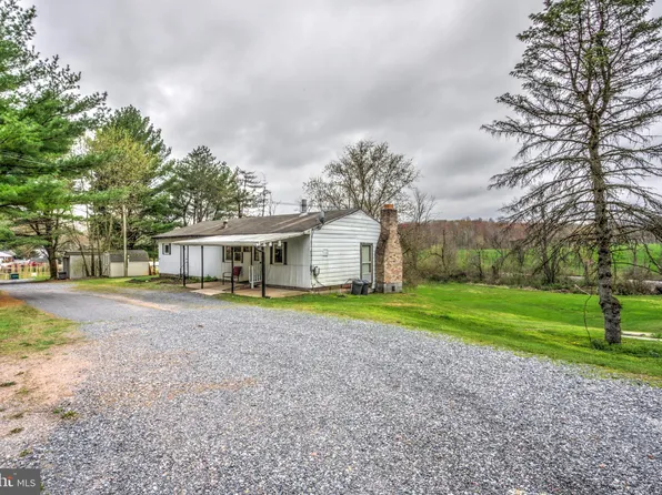 455 N Ridge Rd, Reinholds, PA 17569