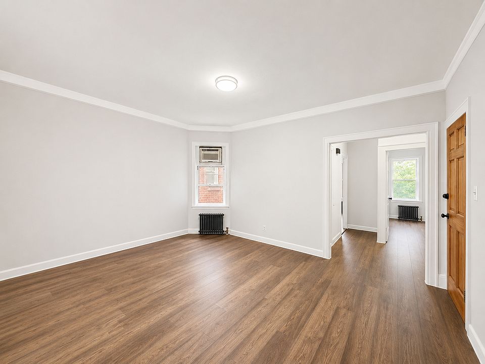 1st image of 2216 38th St #2