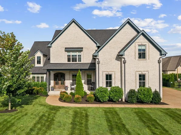 6023 Trout Ln, Spring Hill, TN 37174