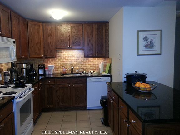 2nd image of 9C Secatoag Ave