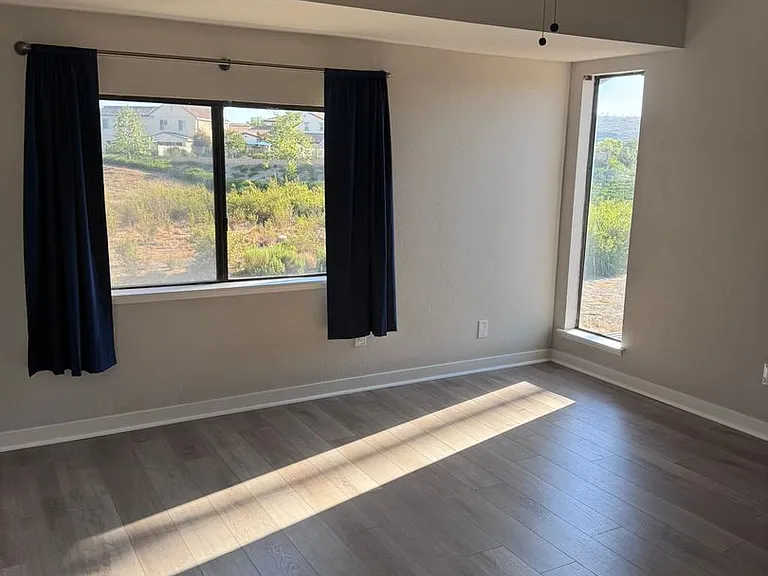 5402 Villas Dr — Photo 8