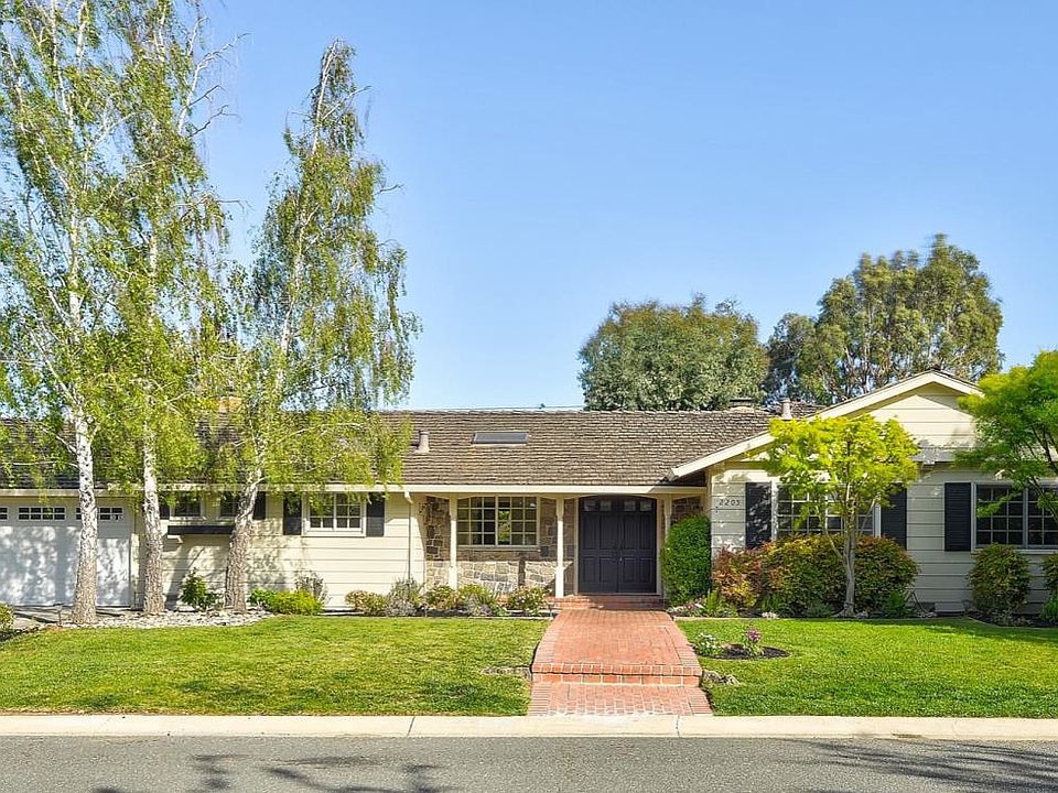 1st image of 2205 Sierra Ventura Dr