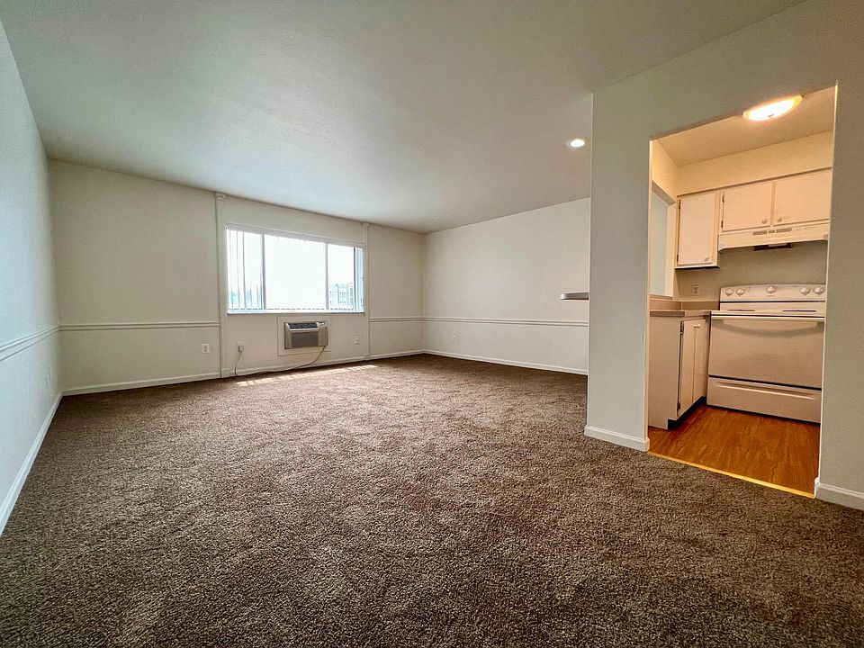 1st image of 4020 Lindell Blvd APT 413