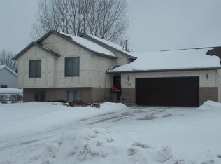 402 10th Ave NW, Byron, MN 55920