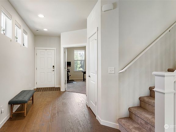 5th image of 14005 Parkview Drive E