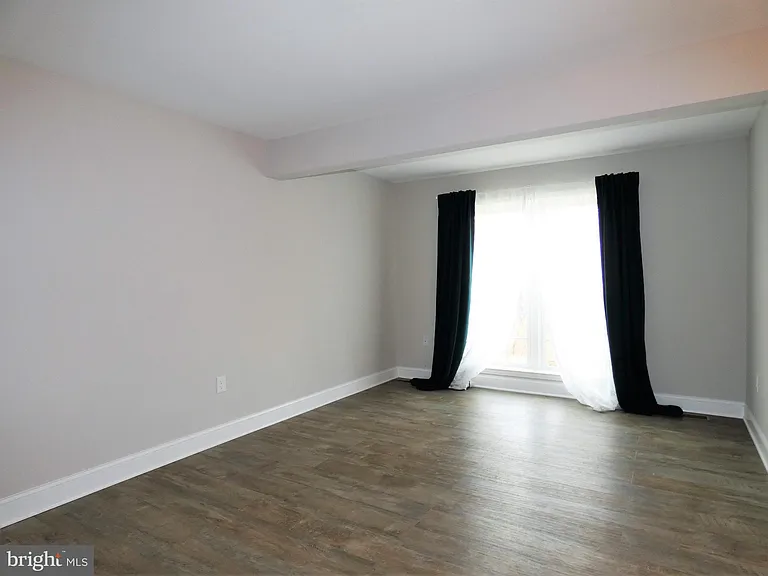 4128 Hamlin Ct — Photo 19