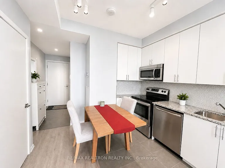 830 Lawrence Ave W #2910 — Photo 7