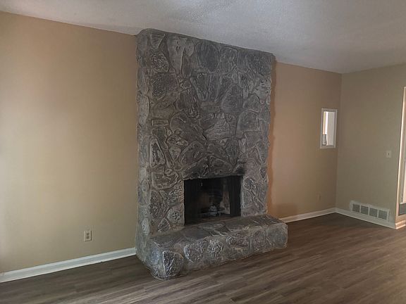 3rd image of 2742 Bonnie Crest Ct