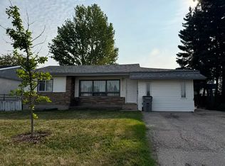 10703 97th St, Grande Prairie, AB T8V2B8