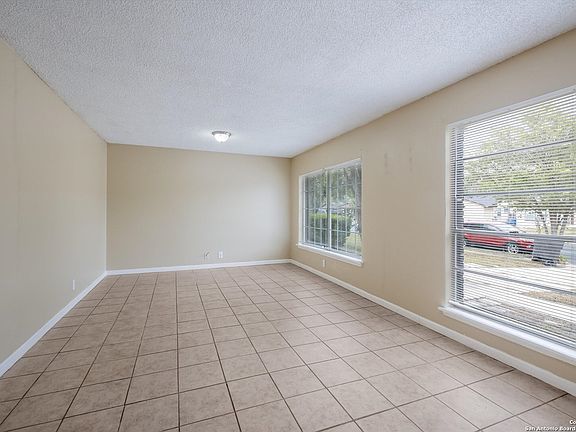 3rd image of 4726 Casa Verde