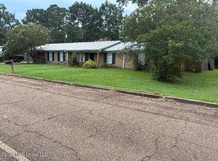 508 10th Ave SE, Magee, MS 39111
