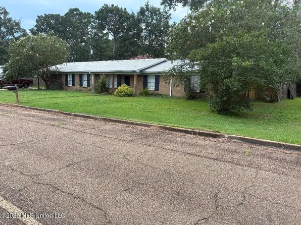 508 10th Ave SE, Magee, MS 39111