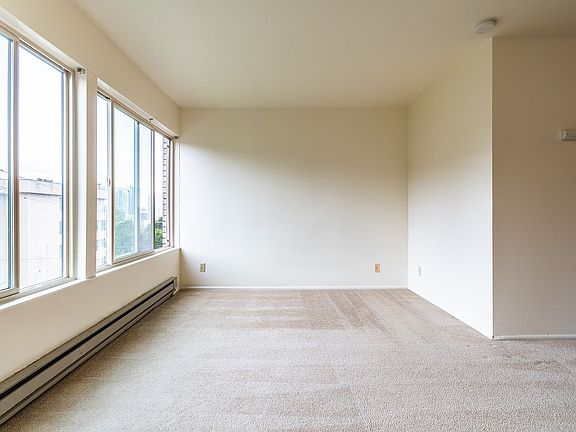 4th image of 401 Boylston Ave E #1-303