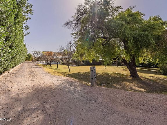 3rd image of 5123 E VIRGINIA Avenue