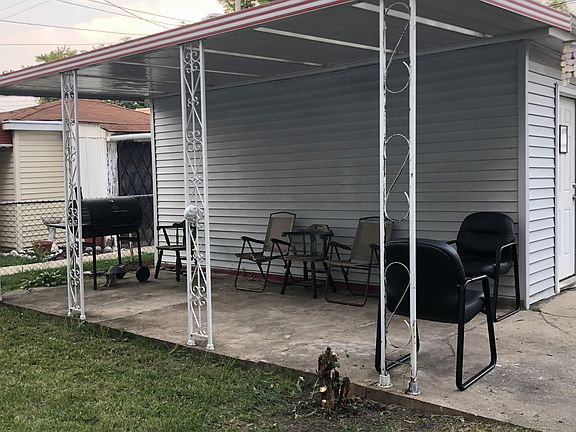 2nd image of 1743 N Luna Ave