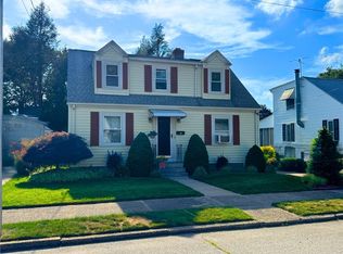 115 Slater Park Ave, Pawtucket, RI 02861