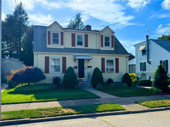 115 Slater Park Ave, Pawtucket, RI 02861