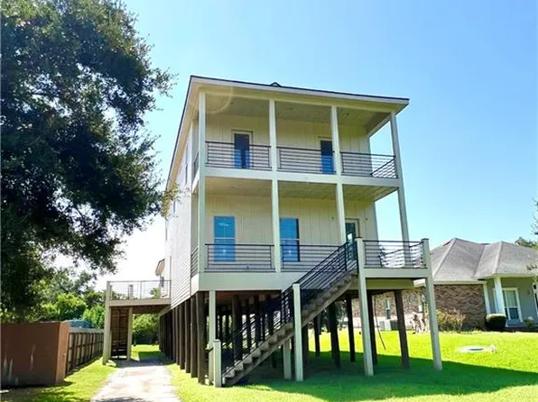 7917 Barataria Blvd, Marrero, LA 70072