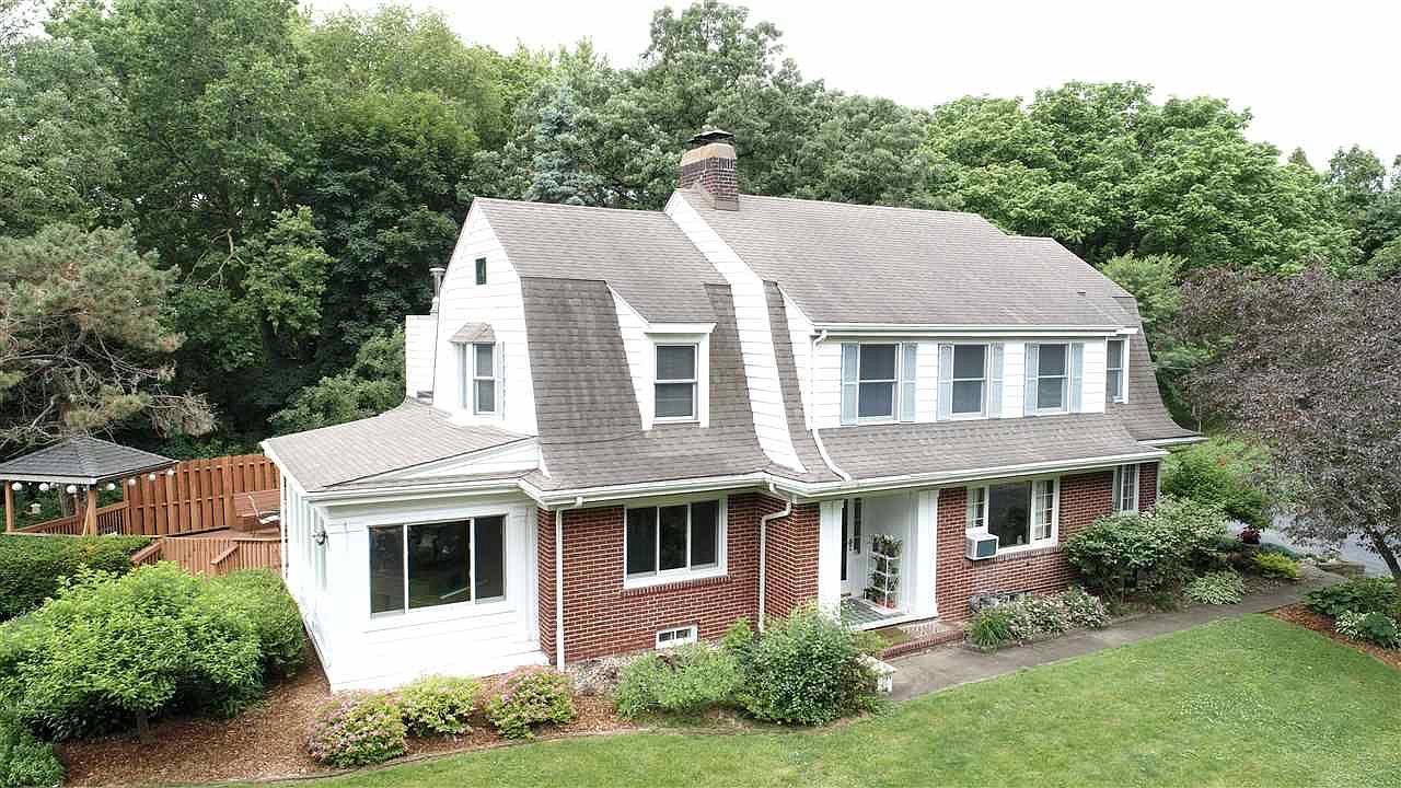 511 Oakhurst Dr, Clinton, IA 52732 Zillow