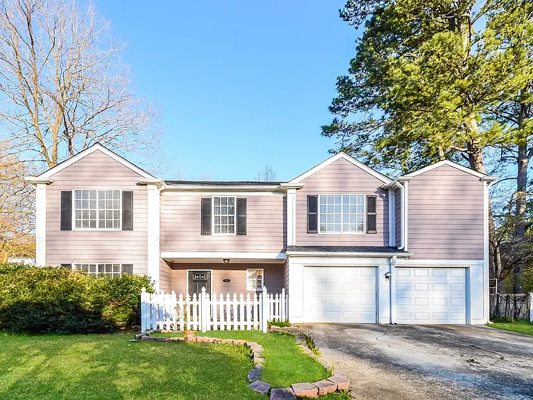 2932 Carrie Farm Rd NW — Photo 1