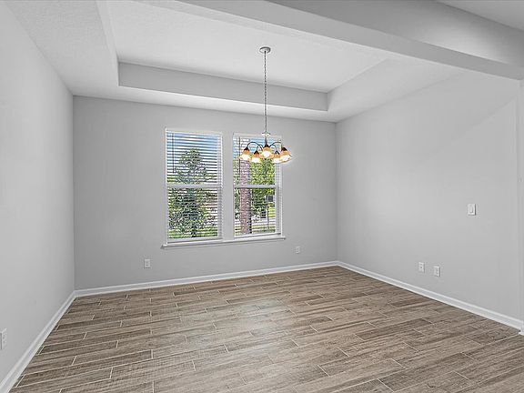 5th image of 184 Oak Shadow Pl