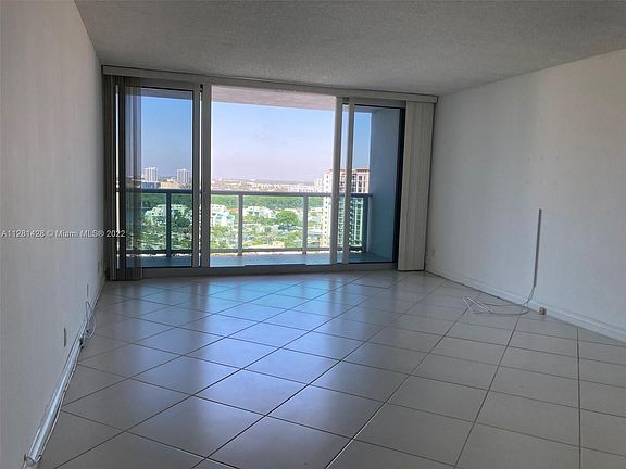 3rd image of 100 Bayview Dr APT 1902